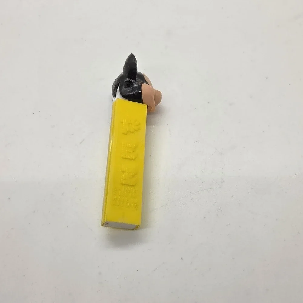 VTG Mickey Mouse PEZ Dispenser No Feet‎ Made in Austria Patent 2620061 Yellow...
